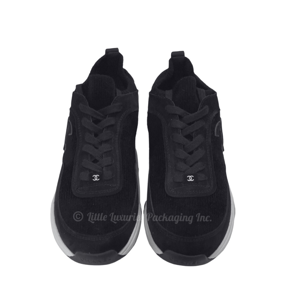 Authentic Chanel Women's Black/Black Knit Fabric Suede Calfskin CC Logo Sneakers - Picture 3 of 14